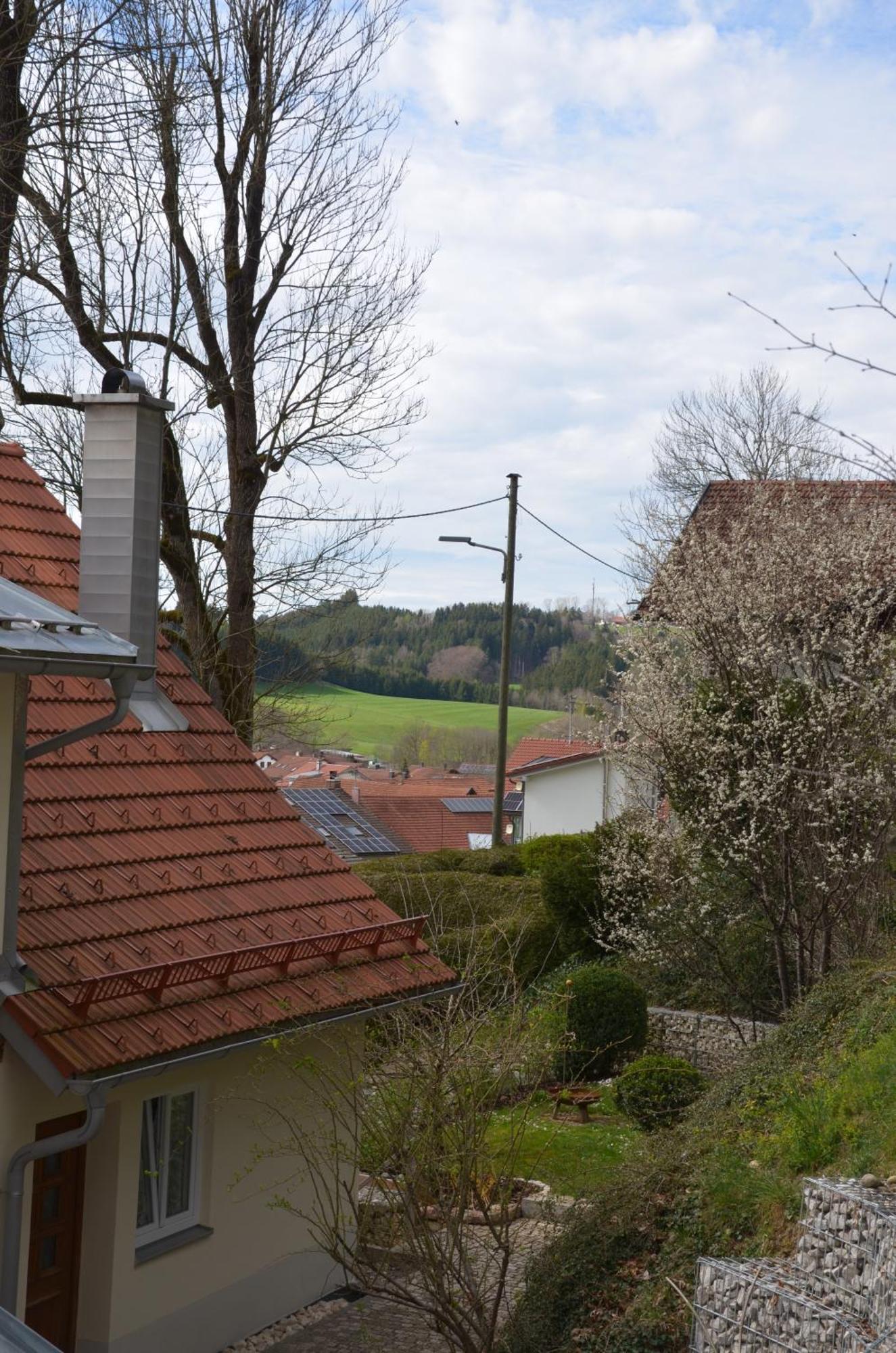 Beim Bergschreiner Apartment Oberguenzburg Exterior photo